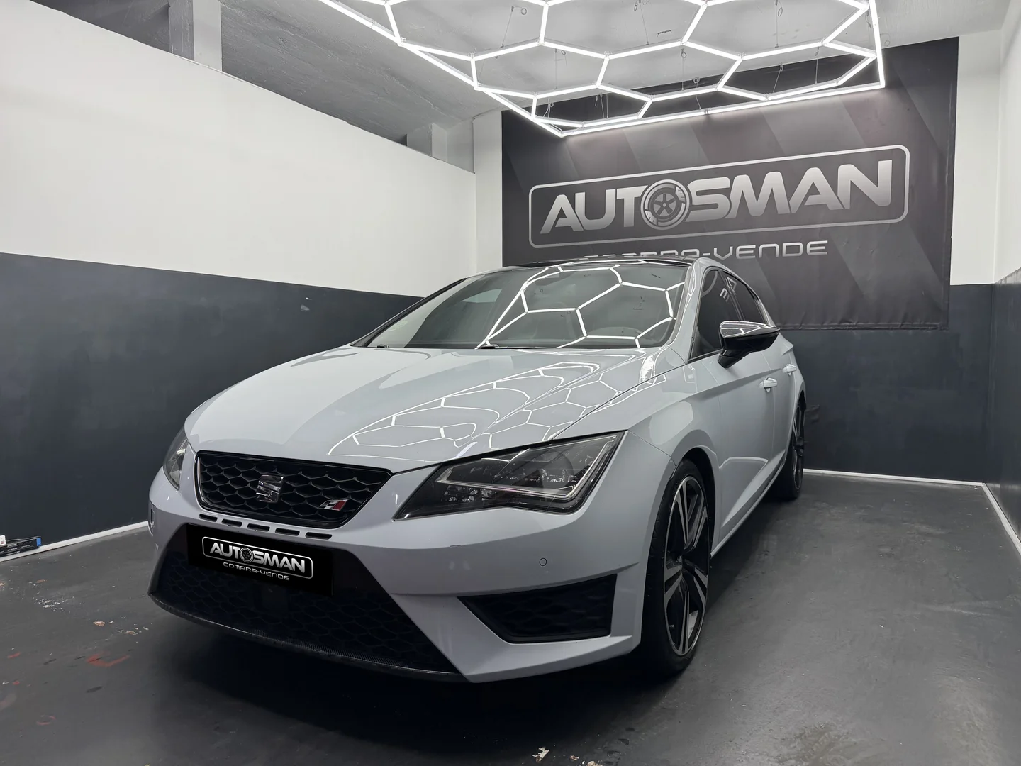 SEAT LEON 2.0 TSI DSG6 StSp CUPRA 2014 Gasolina Blanco - Vista lateral